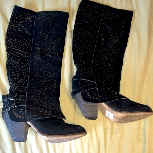 Buckle Shoes - Buckle brand boots